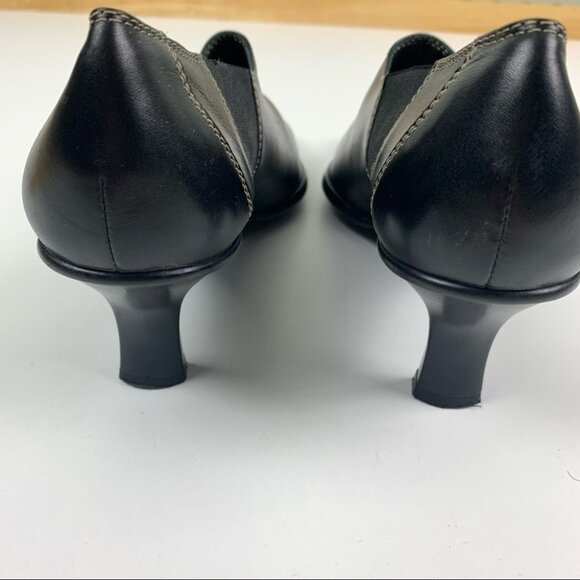 ROBERTO Capucci Black Heeled Loafer size  8 ½ - Picture 4 of 9